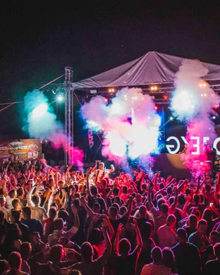 Candlelight: 80s Rock Anthems Minneapolis