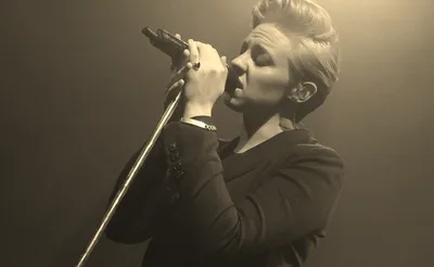 La Roux