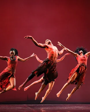 Celtic Throne II theatre performance